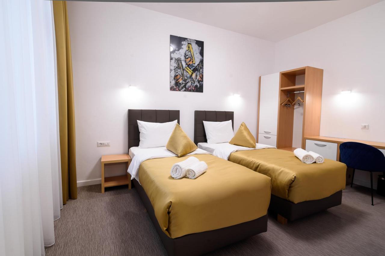Hotel Urban Бая-Маре Экстерьер фото