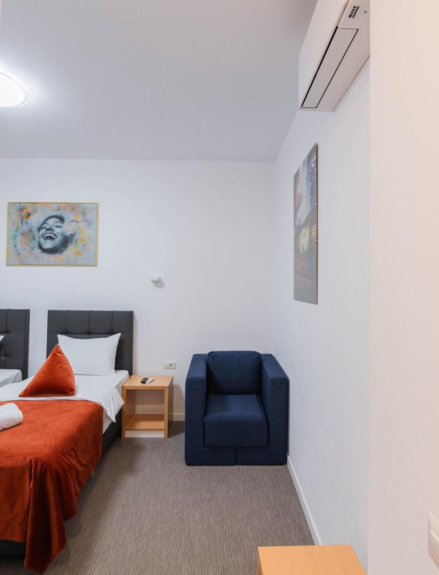 Hotel Urban Бая-Маре Экстерьер фото